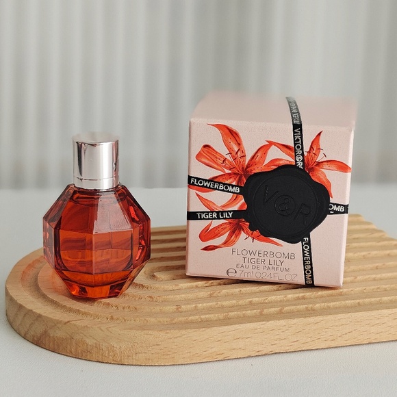New Viktor Rolf Flowerbomb Tiger Lily EDP  0.24 oz 7 ml Mini Splash - Picture 1 of 1
